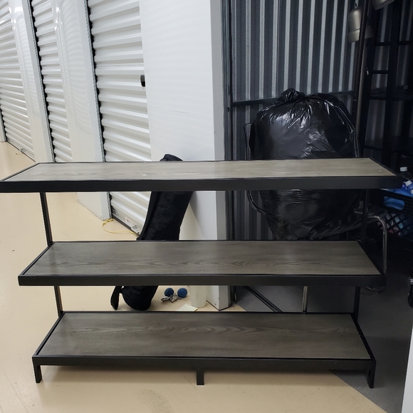 Table Ottawa - Picture 1 of 3